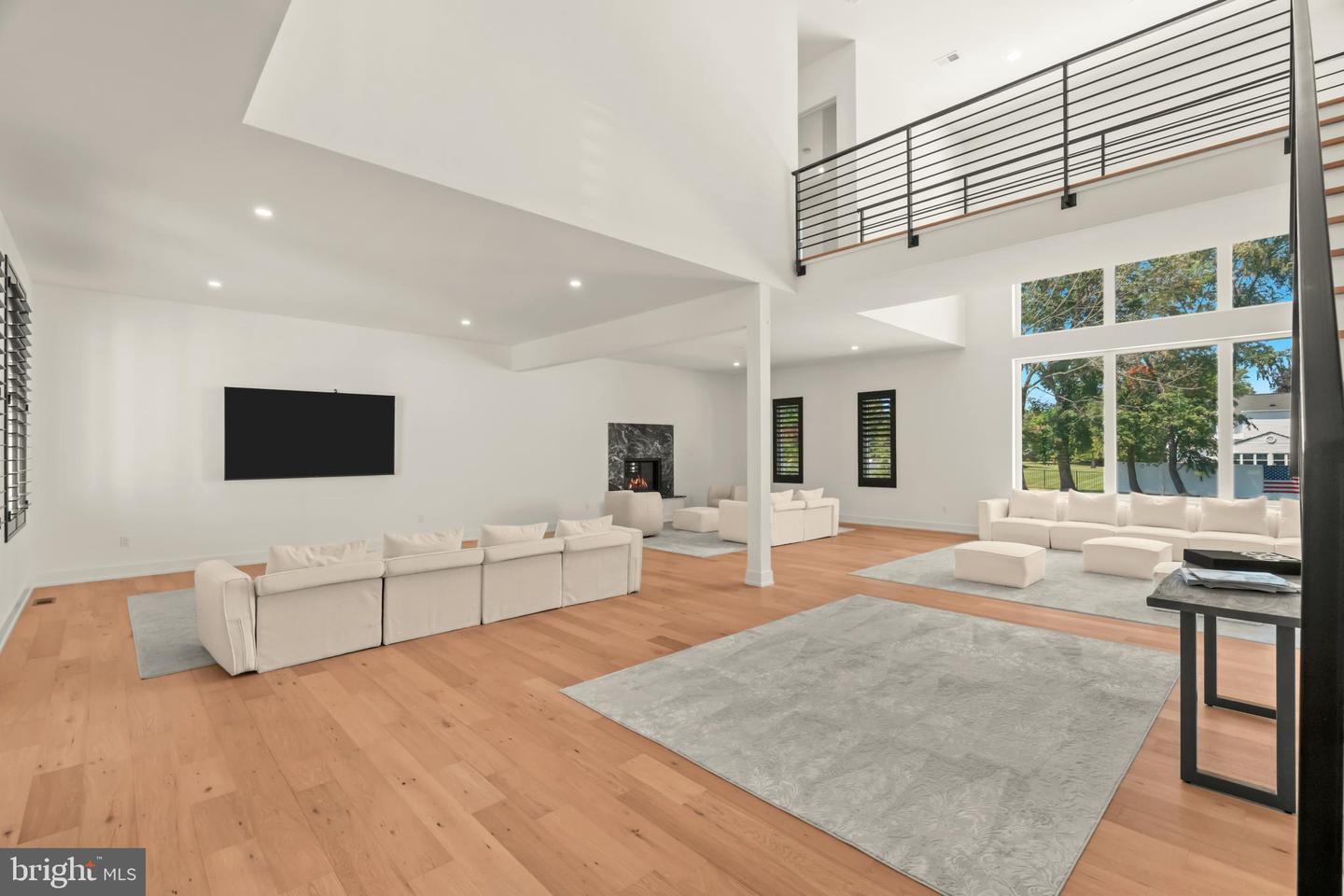44 Paisley Rd Property Photo 8