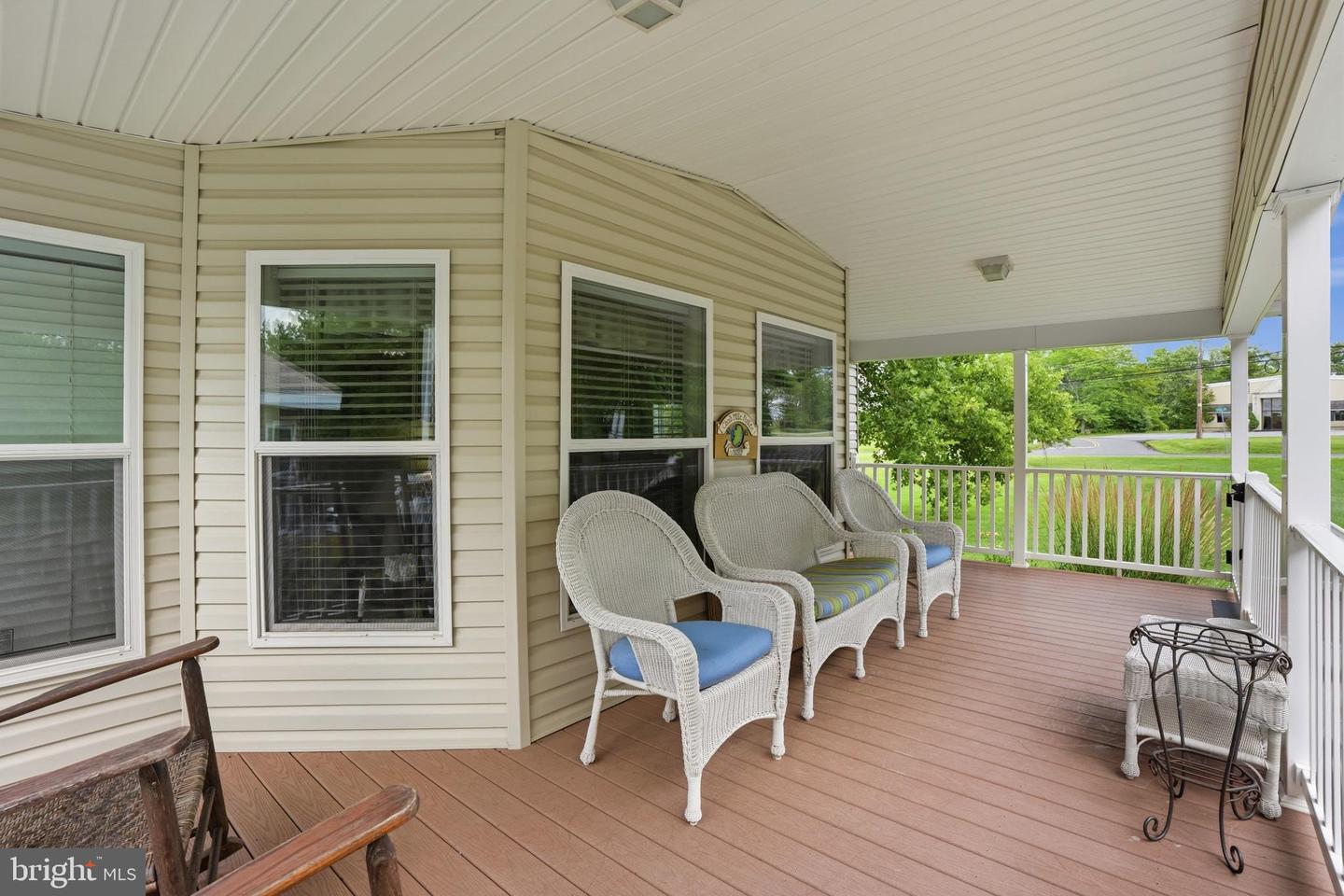 1065 Pine Cir Property Photo 5