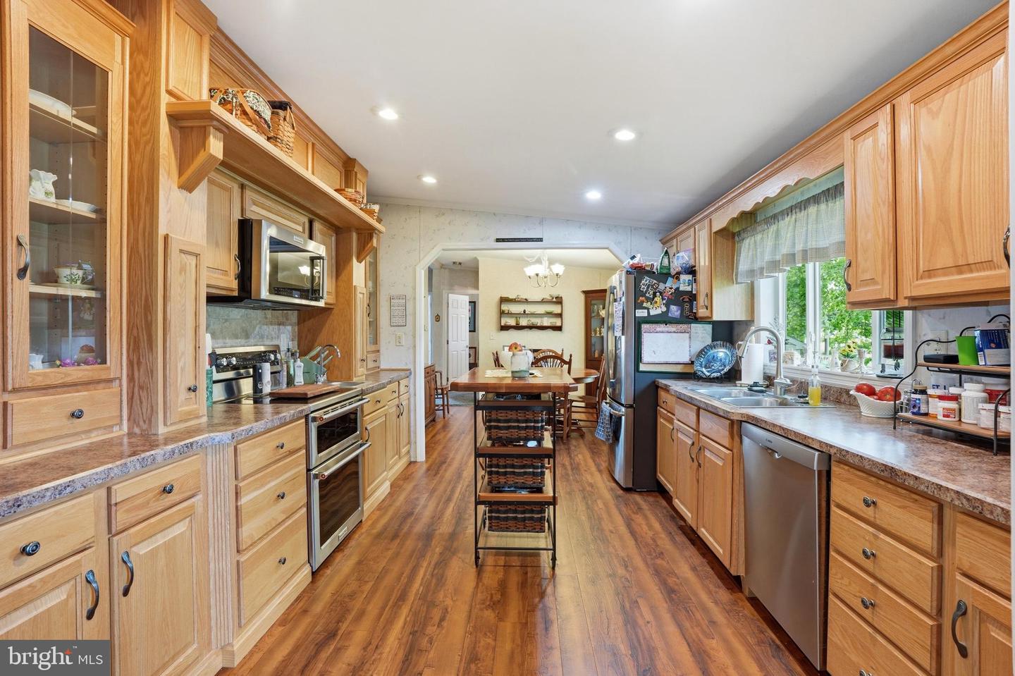1065 Pine Cir Property Photo 6
