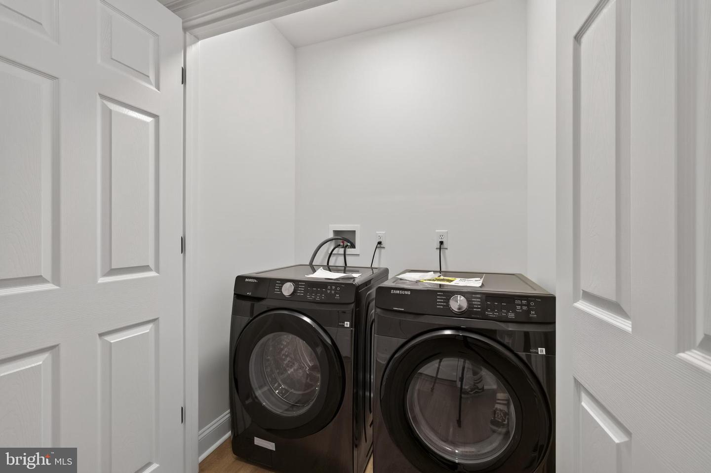 623 Saint James Ct Property Photo 30