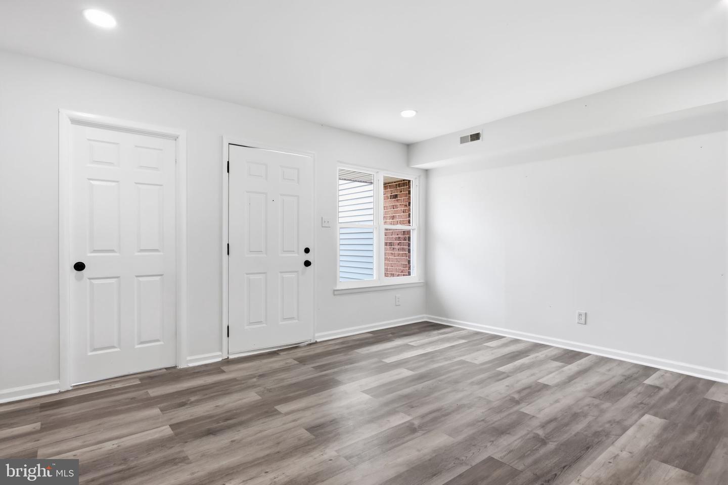 2231 Maltese Ct Property Photo 7