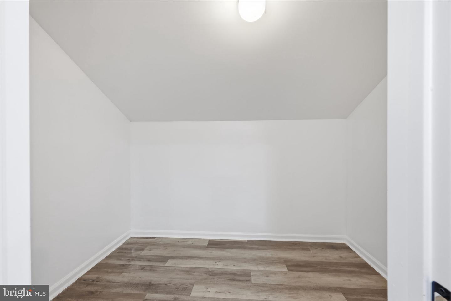 2231 Maltese Ct Property Photo 21