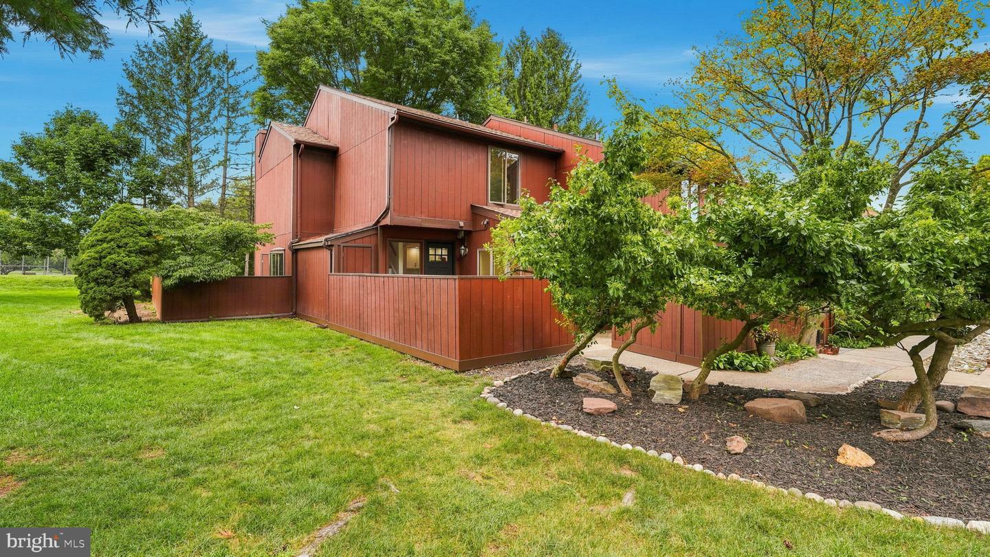 10 Aspen Property Photo 1