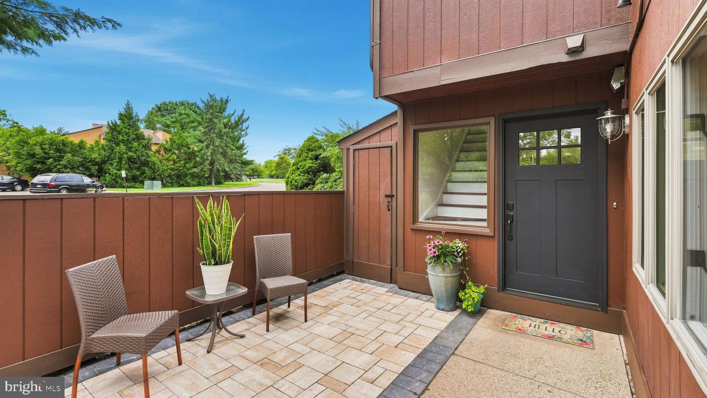10 Aspen Property Photo 3