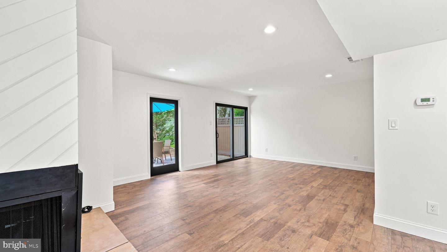 10 Aspen Property Photo 14