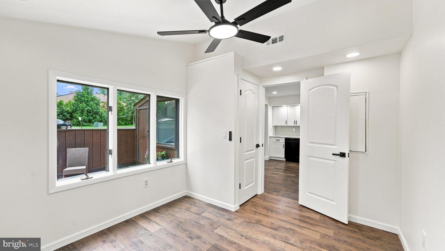 10 Aspen Property Photo 16