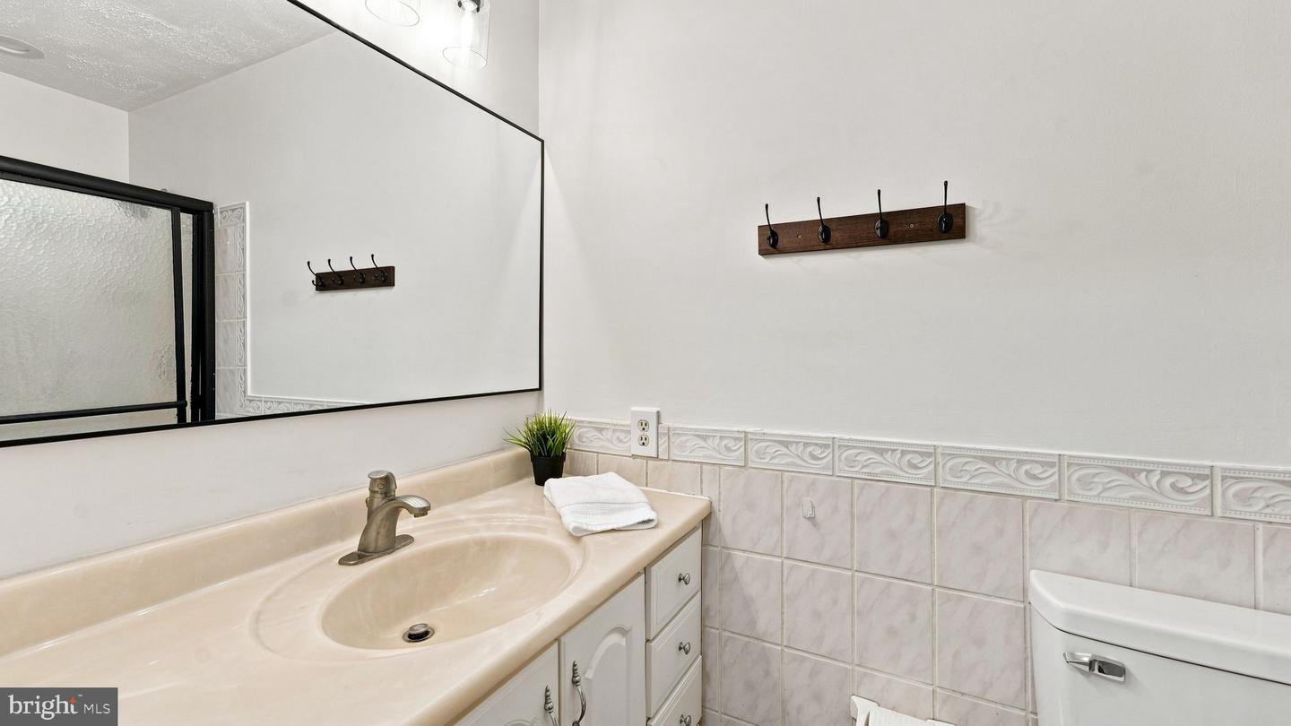 10 Aspen Property Photo 21
