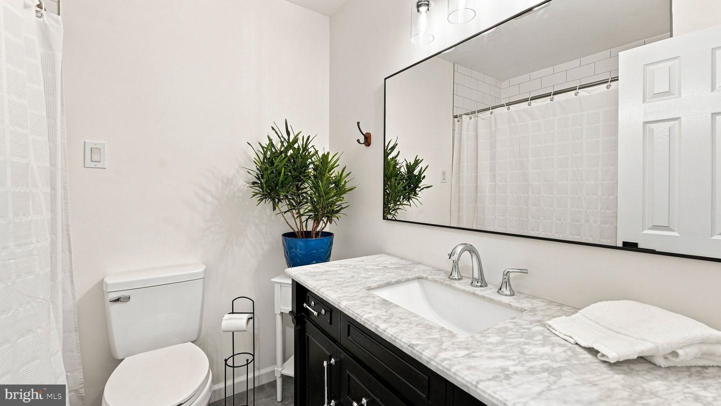 10 Aspen Property Photo 27