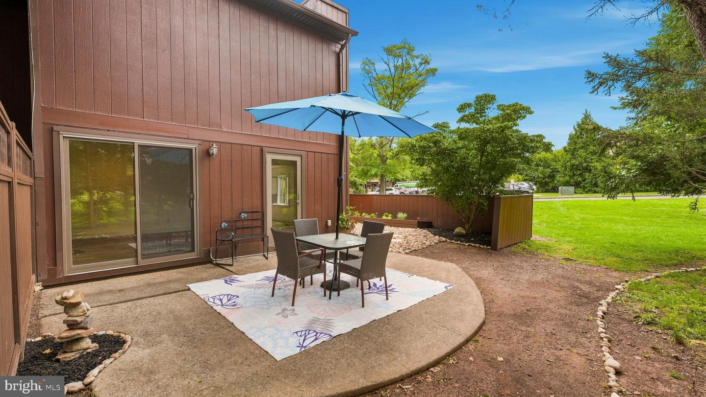 10 Aspen Property Photo 32