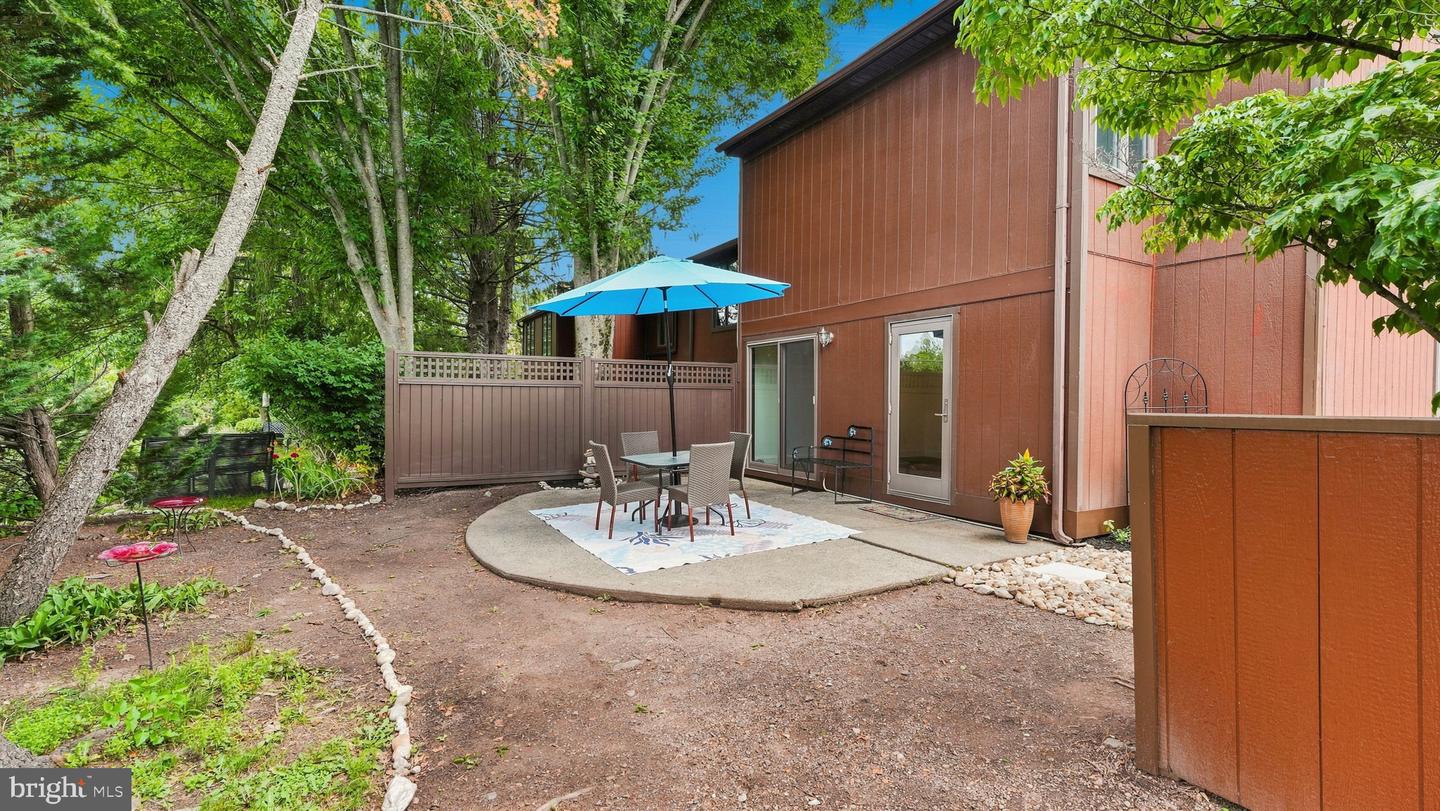 10 Aspen Property Photo 33