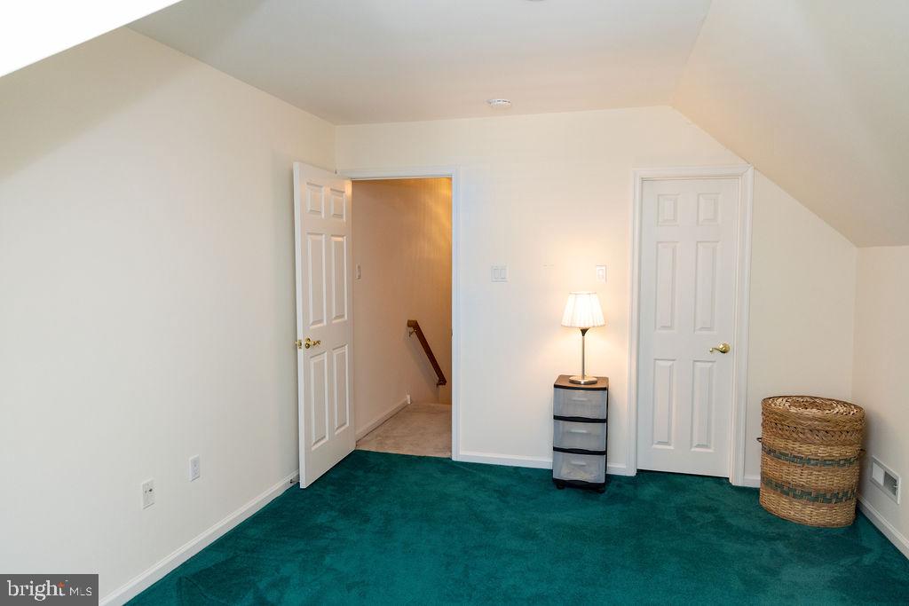 312 Lantern Dr Property Photo 24