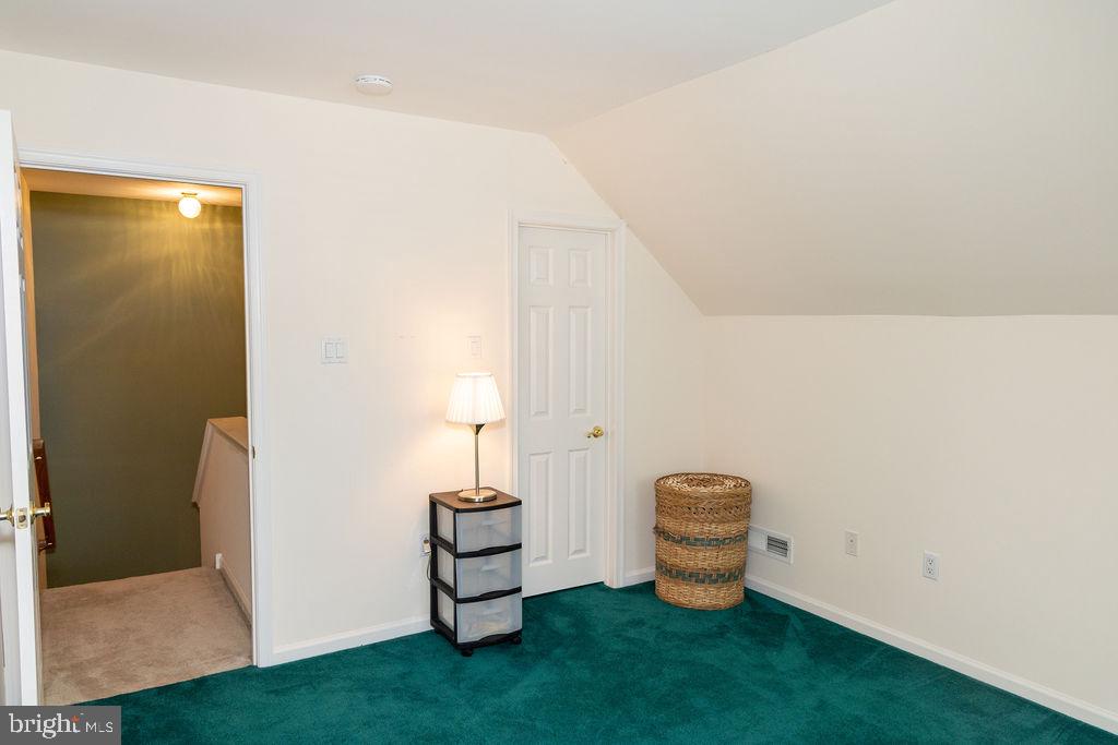 312 Lantern Dr Property Photo 25