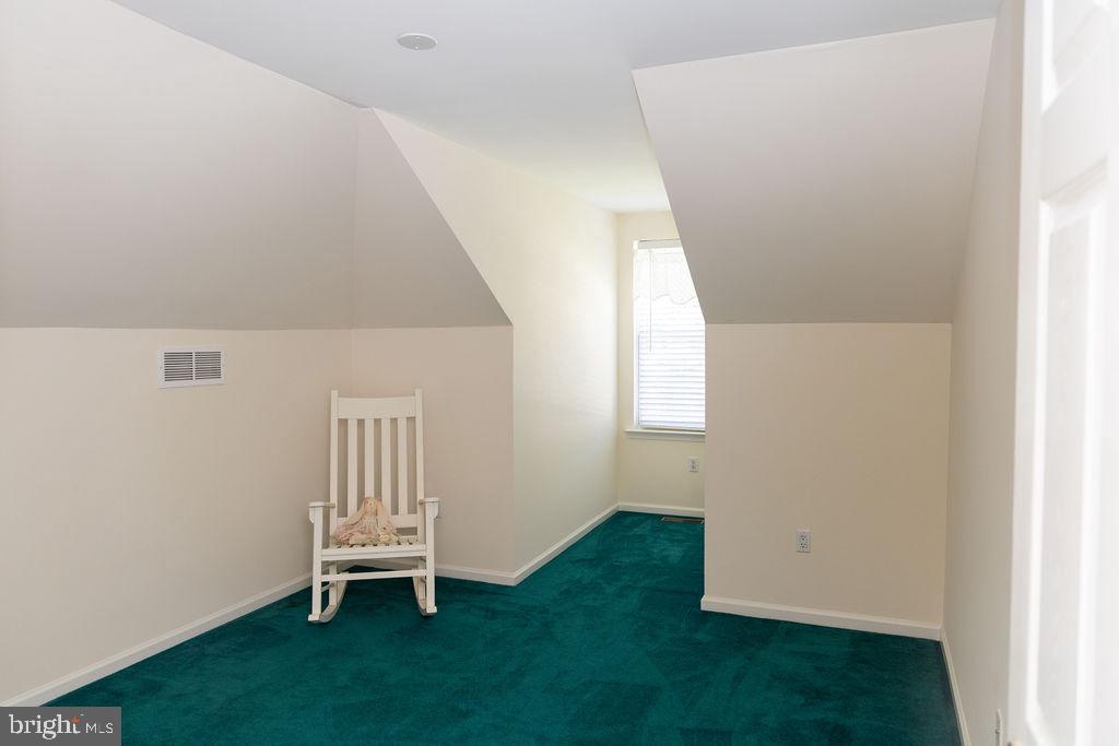 312 Lantern Dr Property Photo 26