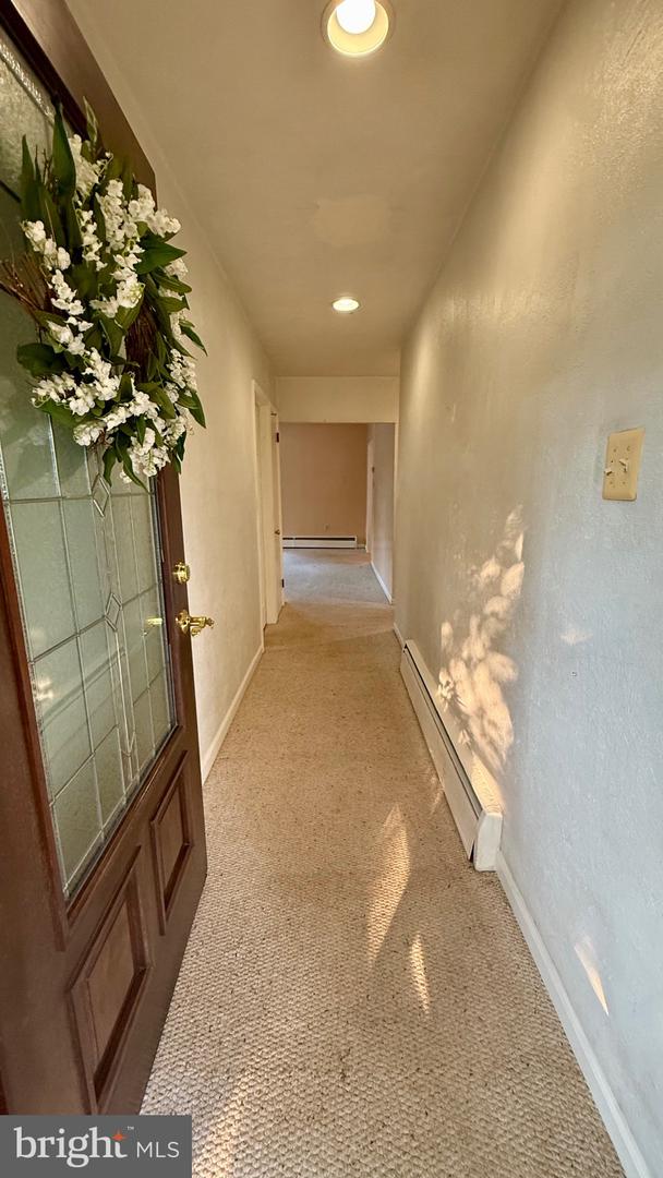1339 Hill St Property Photo 7