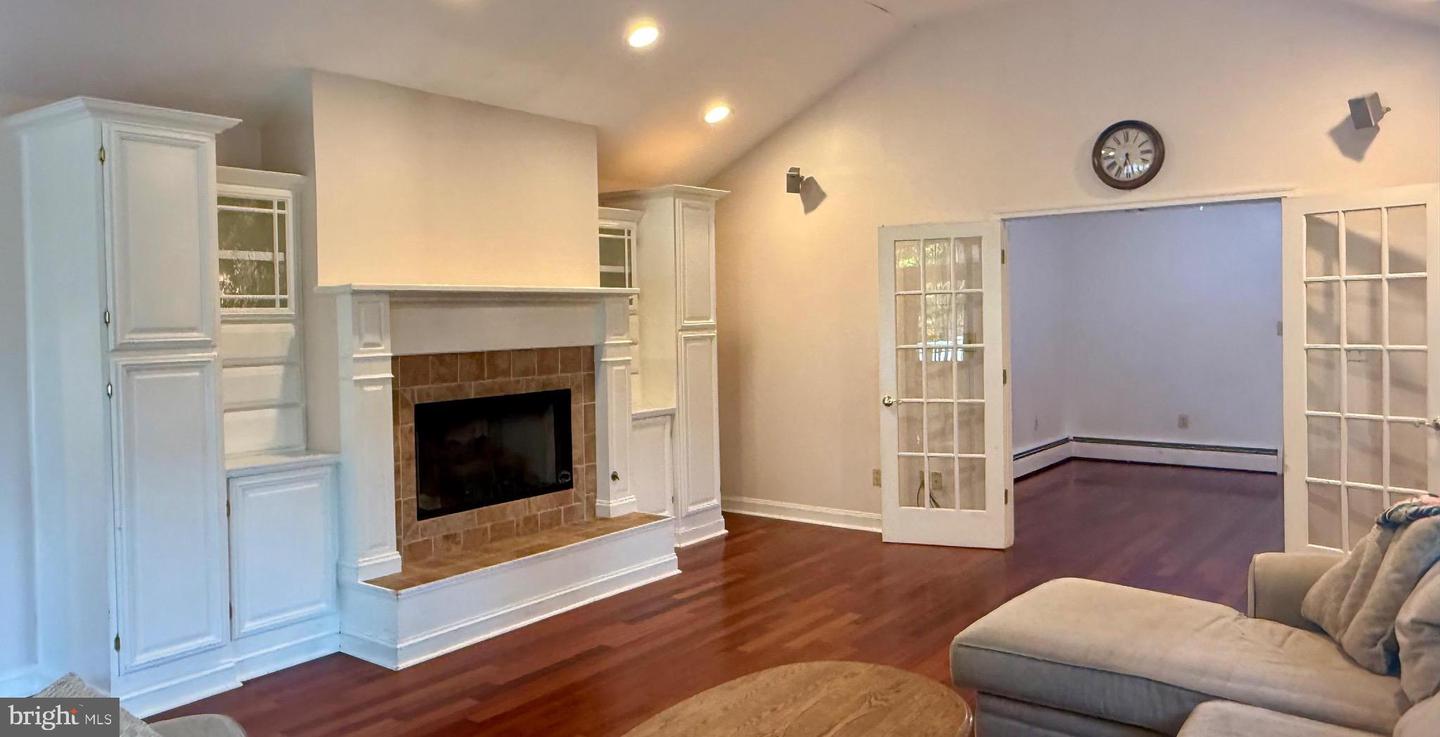 1339 Hill St Property Photo 29