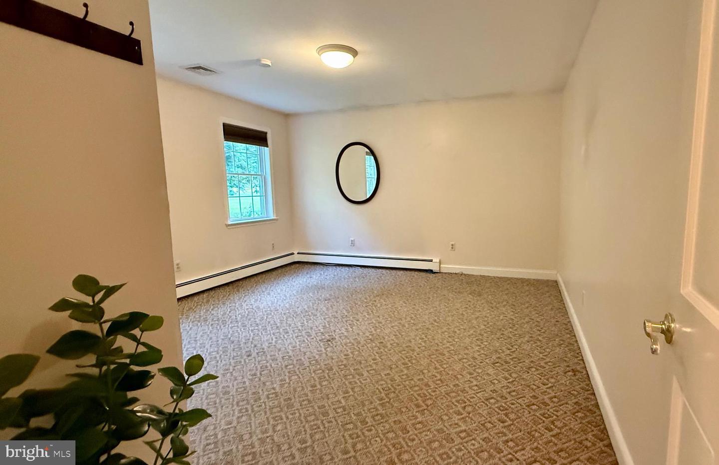 1339 Hill St Property Photo 32