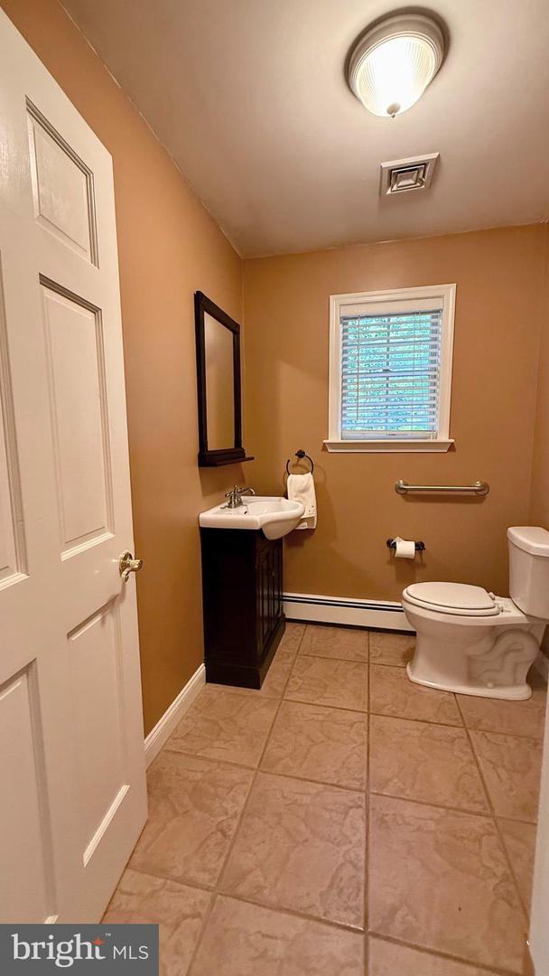 1339 Hill St Property Photo 34