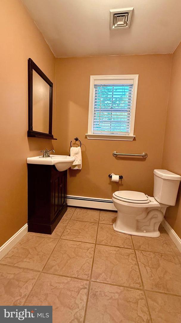 1339 Hill St Property Photo 35