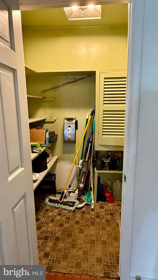 1339 Hill St Property Photo 74