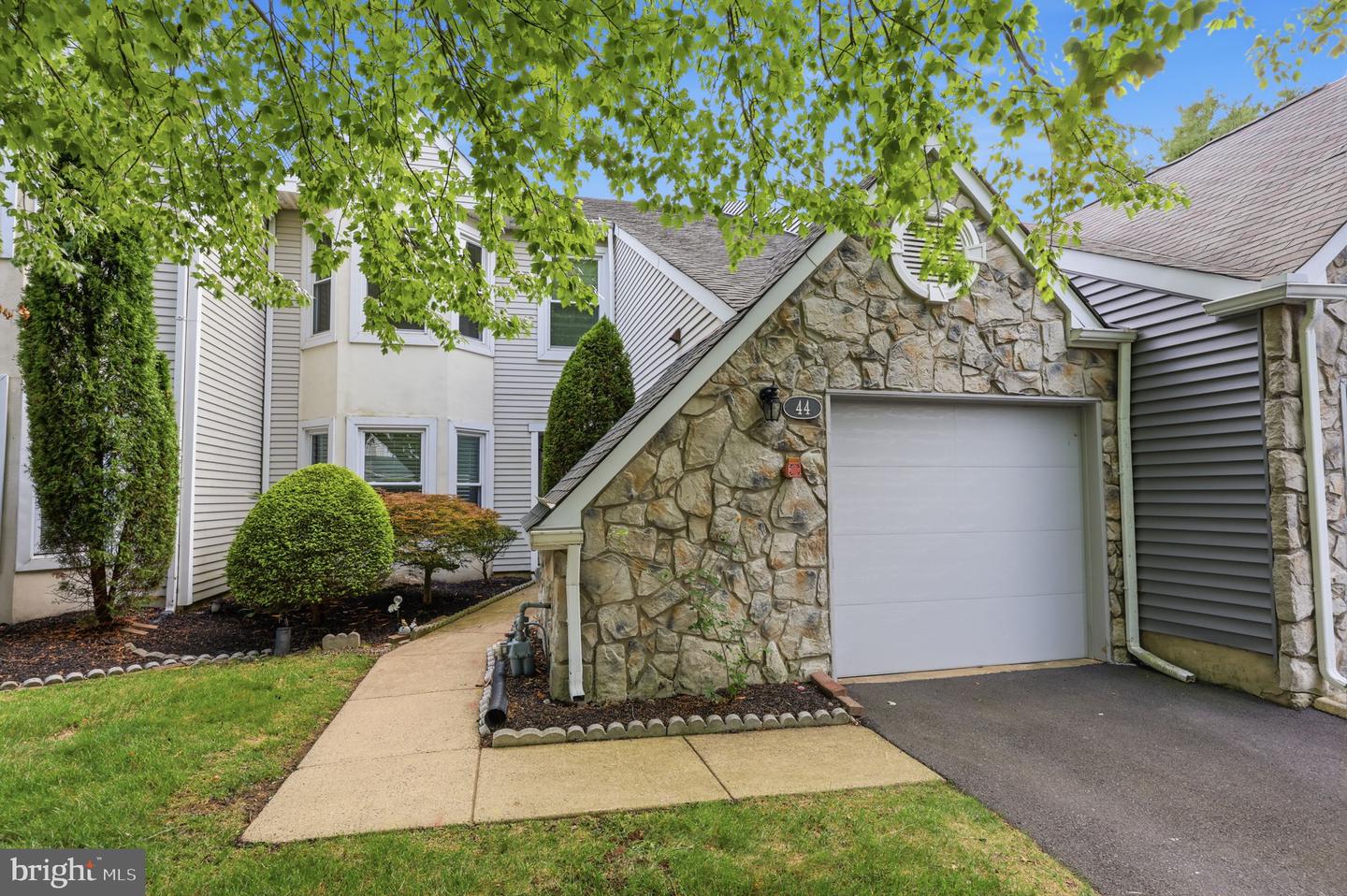 44 Gaylord Ct Property Photo 2