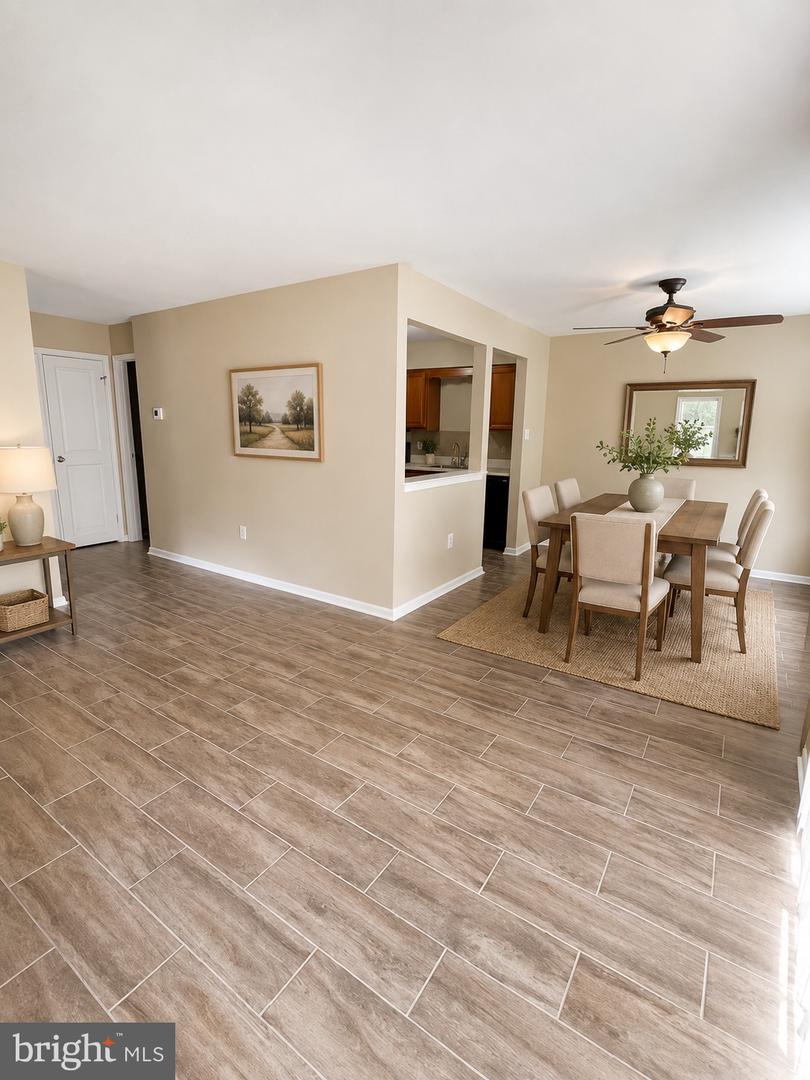 612 Mews Dr Property Photo 3