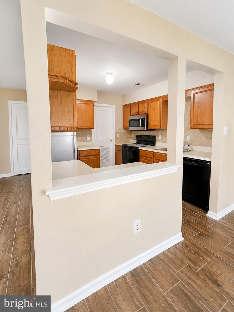 612 Mews Dr Property Photo 4