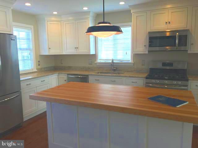 6091 Kellers Church Rd Property Photo 8