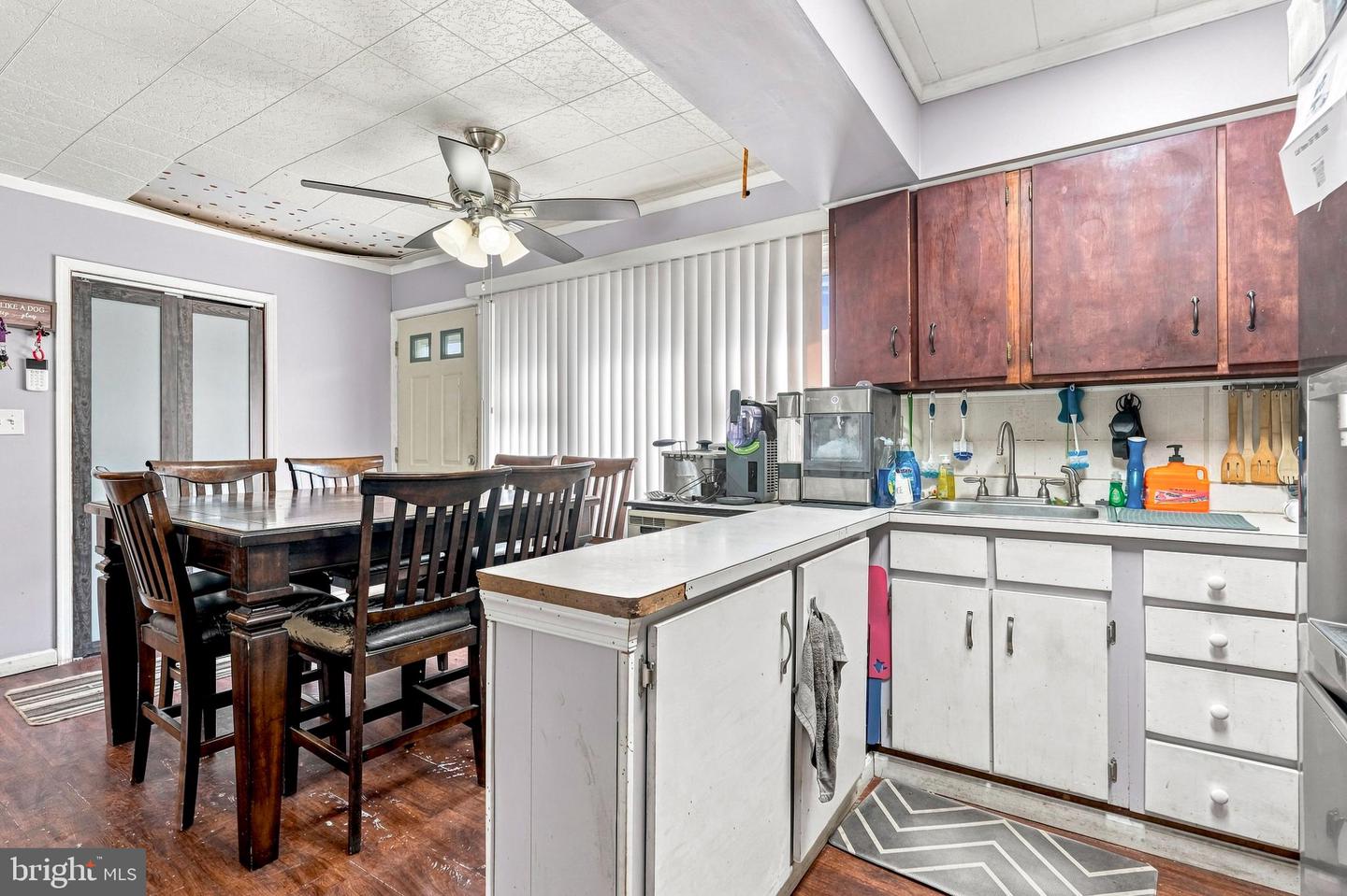 6 Idlewild Rd Property Photo 12