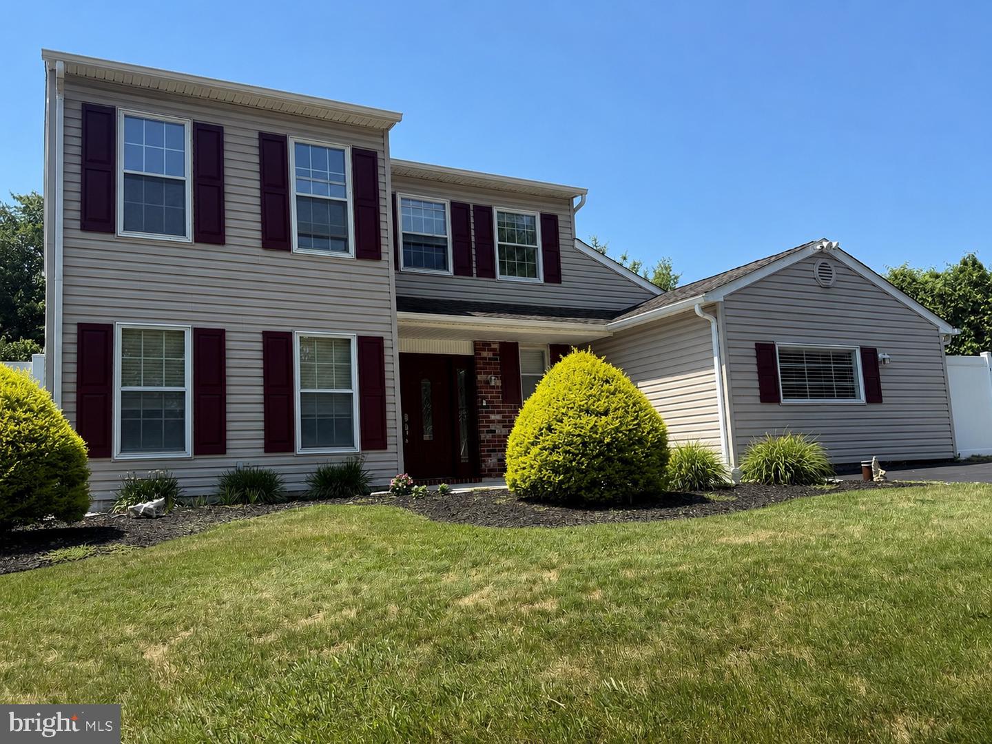 890 JORDAN DR
