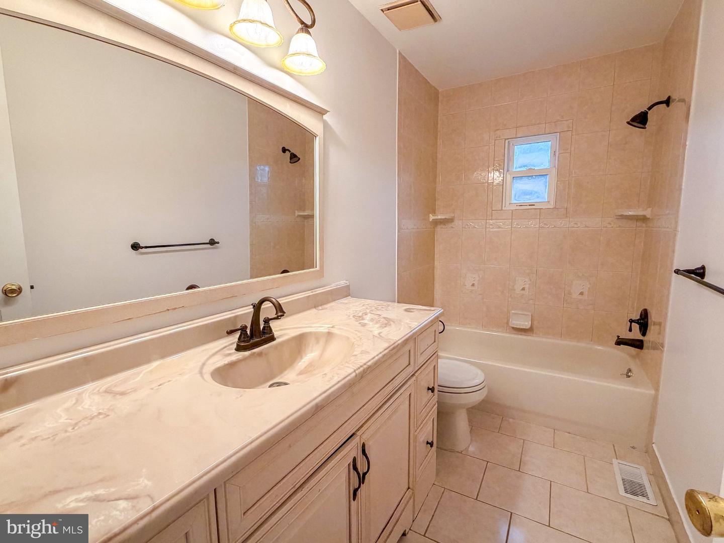890 Jordan Dr Property Photo 25