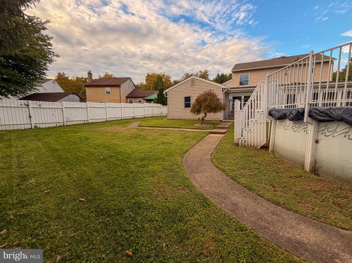 890 Jordan Dr Property Photo 35