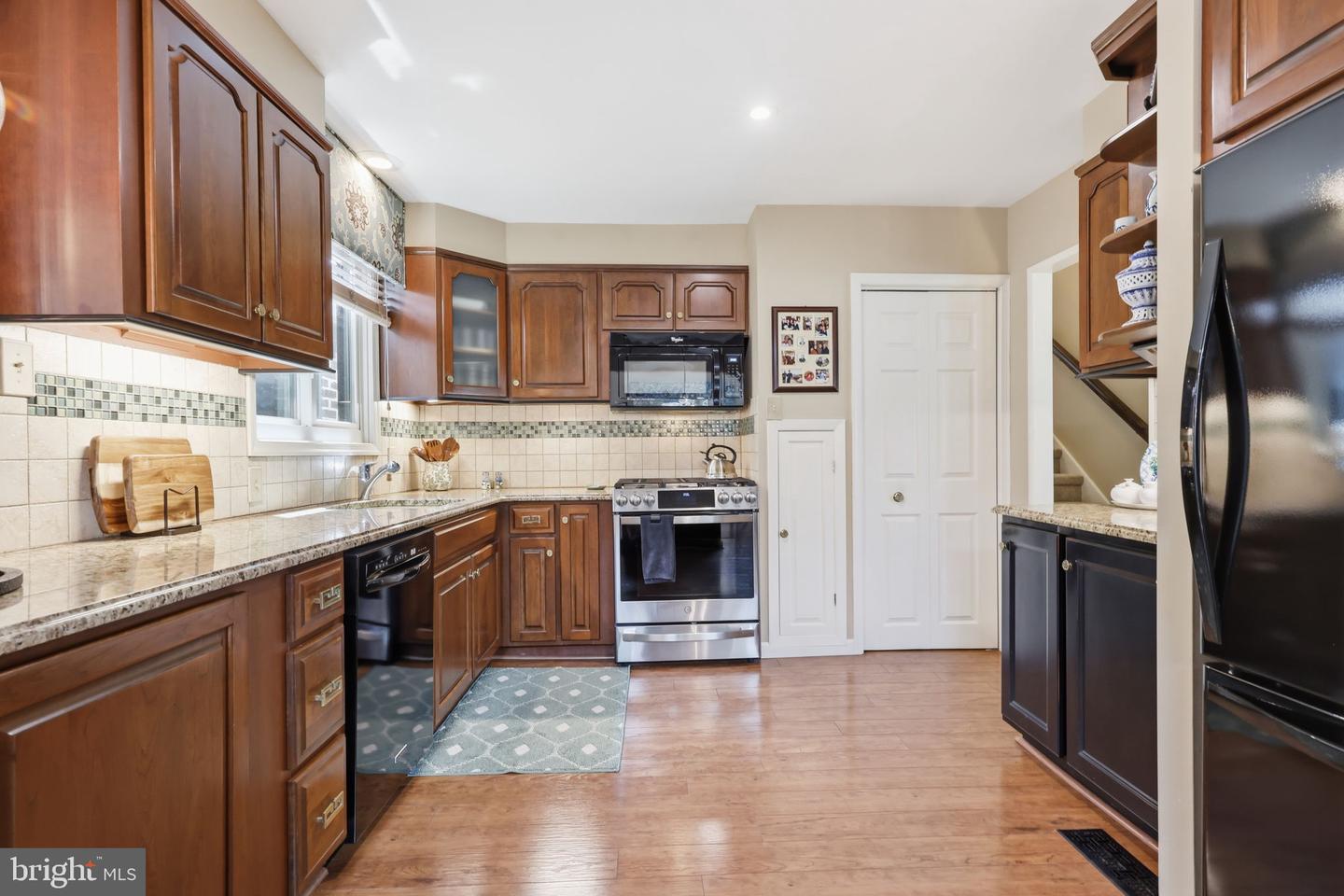665 Paddock Rd Property Photo 10
