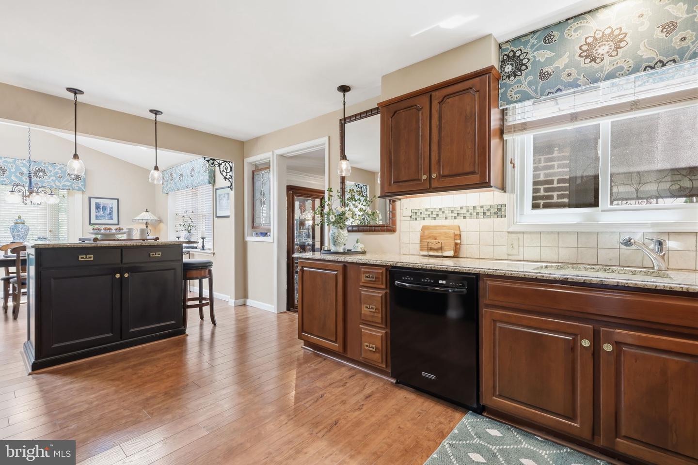 665 Paddock Rd Property Photo 12