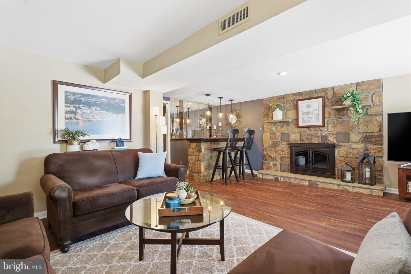 665 Paddock Rd Property Photo 15