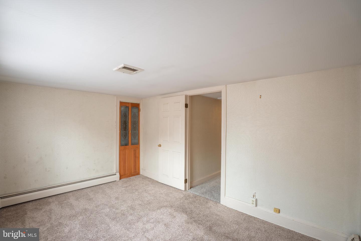 306 N Oxford Valley Rd Property Photo 24