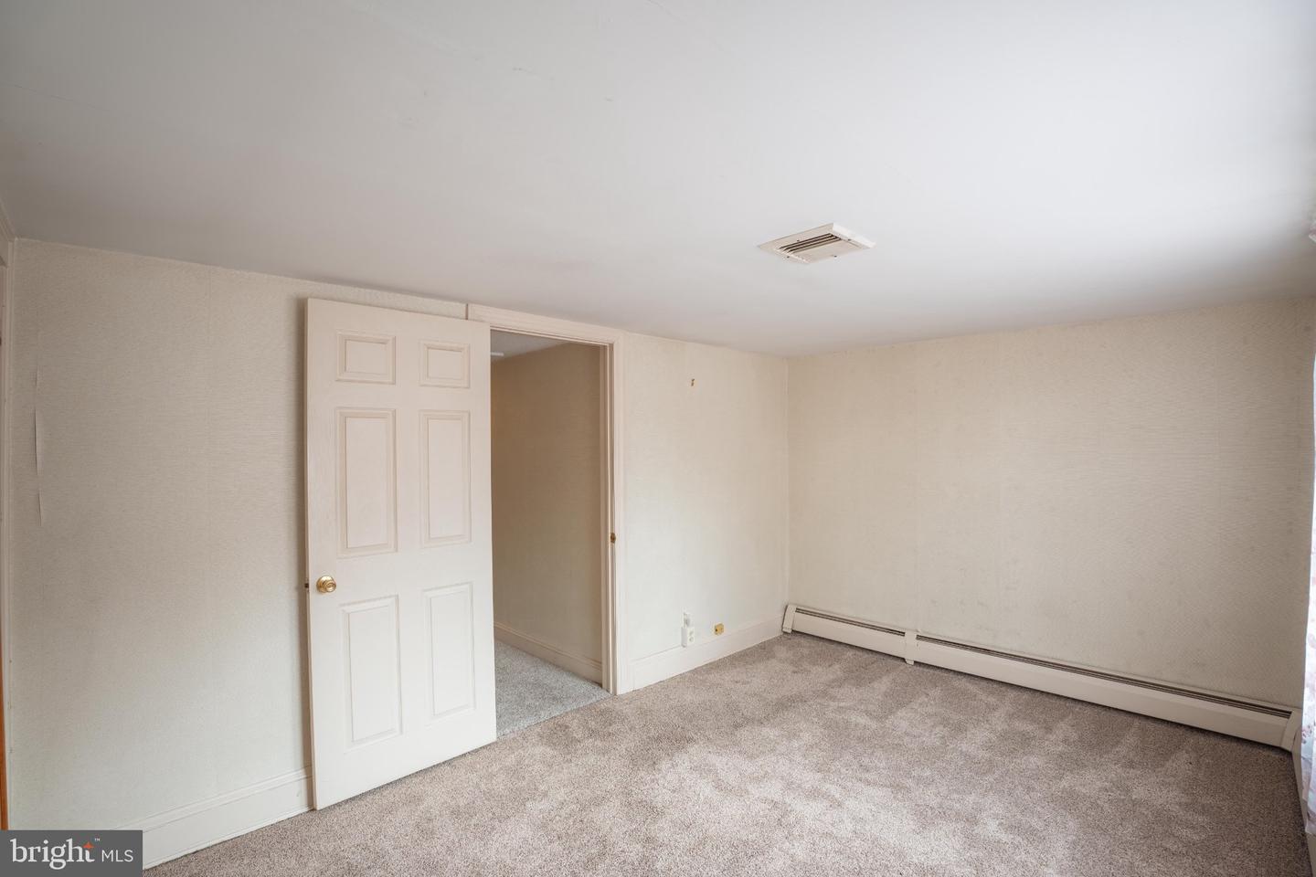 306 N Oxford Valley Rd Property Photo 25