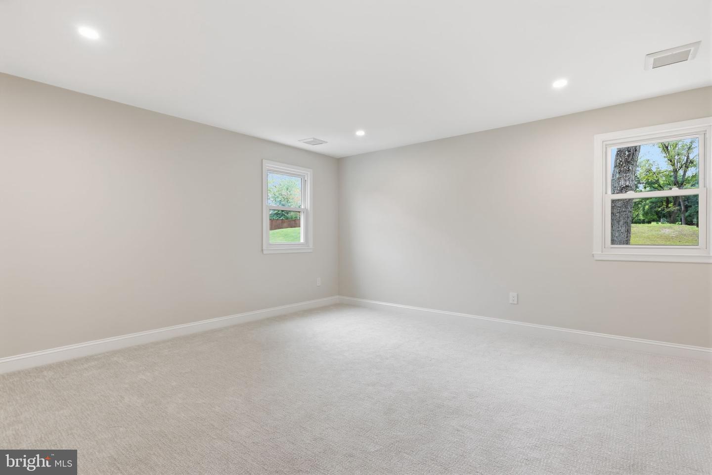 886 Sackettsford Rd Property Photo 19