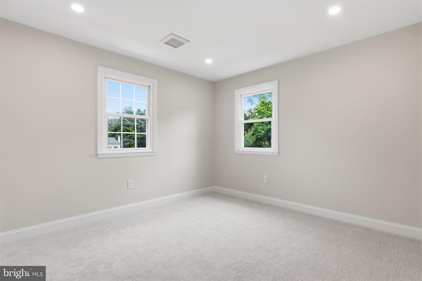 886 Sackettsford Rd Property Photo 21