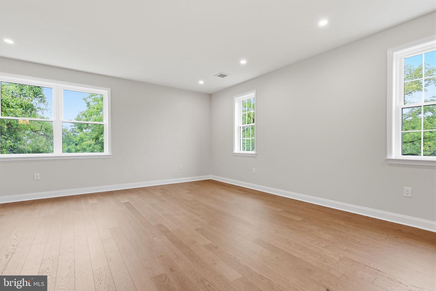 886 Sackettsford Rd Property Photo 27
