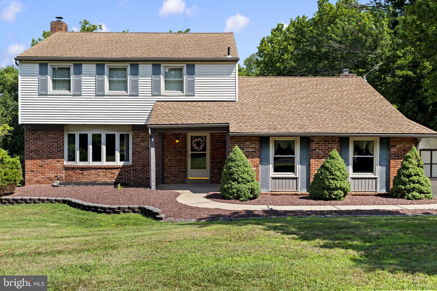 97 LOWER HOLLAND RD Property Photo 1