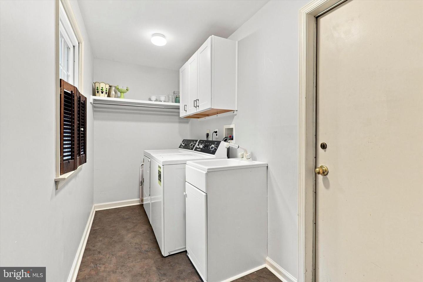 170 New Rd Property Photo 8
