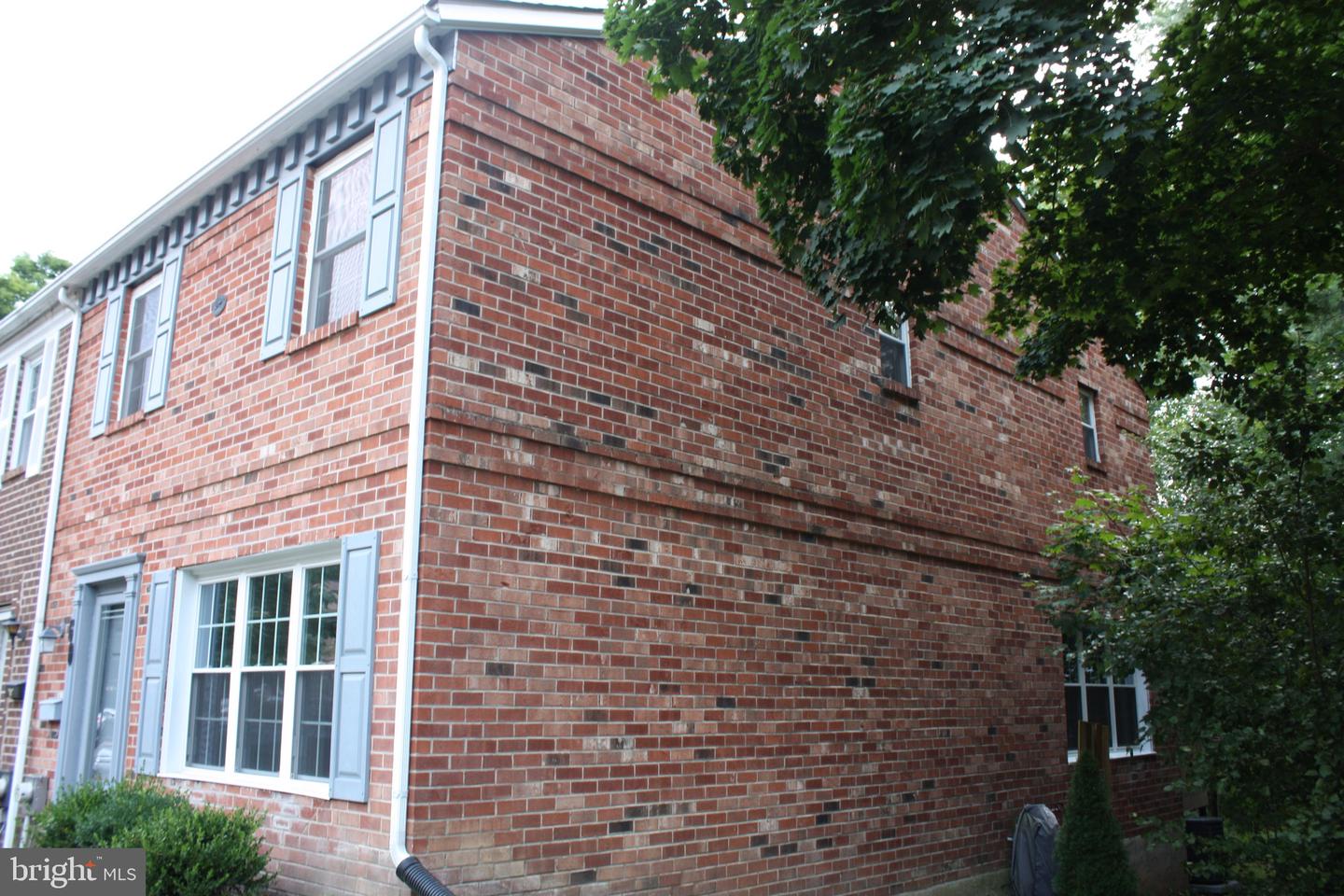 60 Providence Ave Property Photo 4
