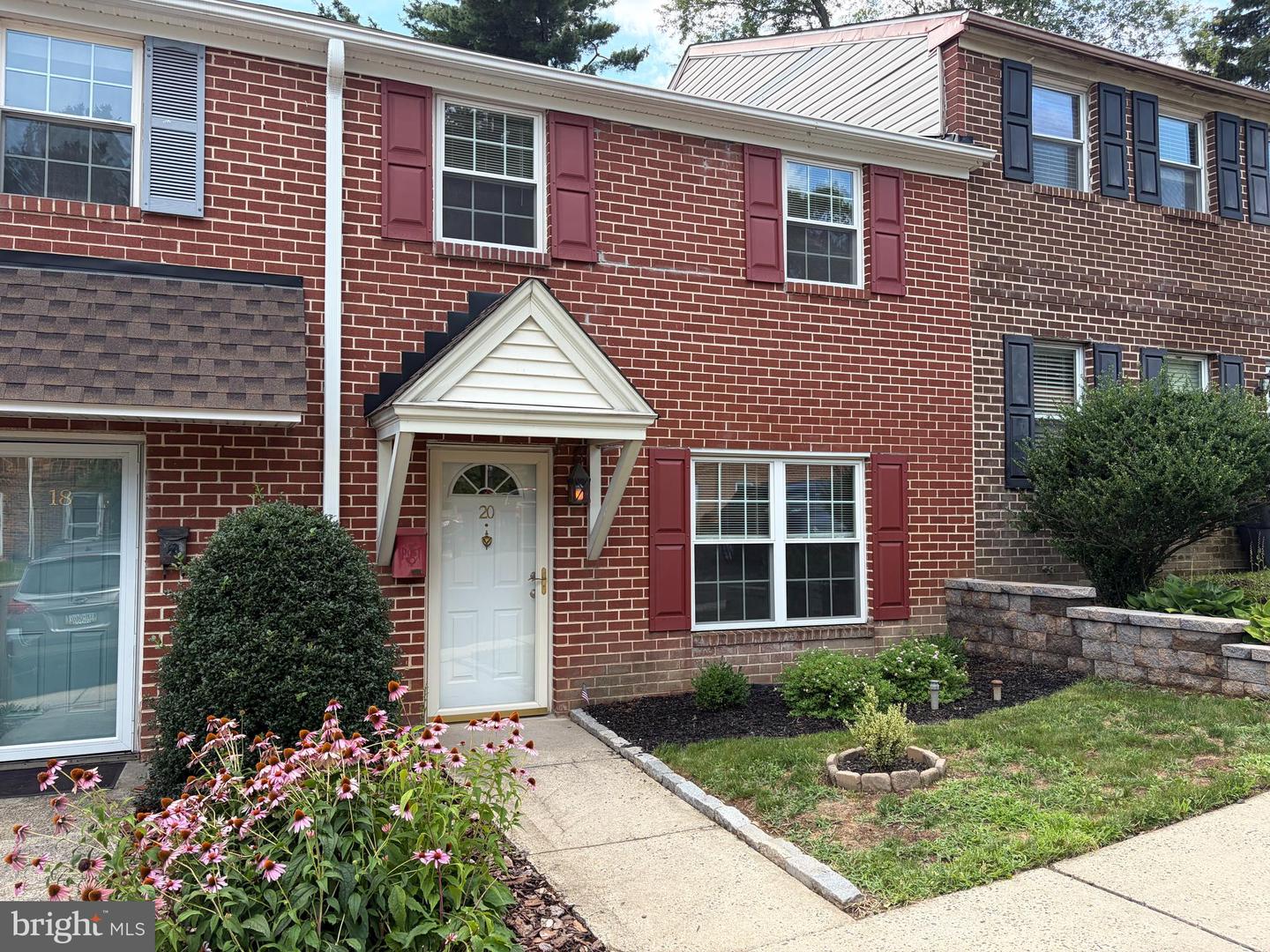 20 Constitution Ave Property Photo 1