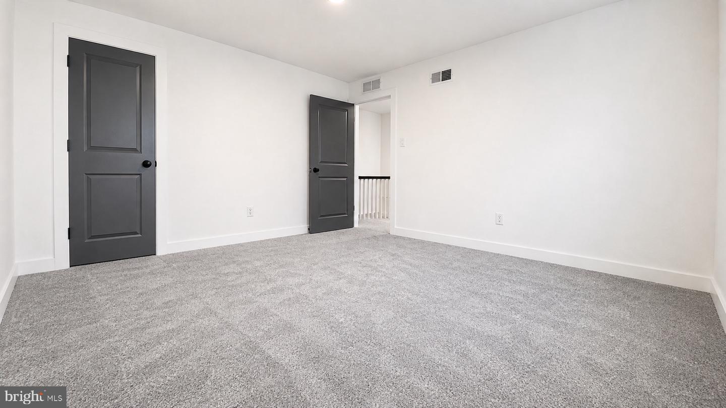 2420 Liberator St Property Photo 13