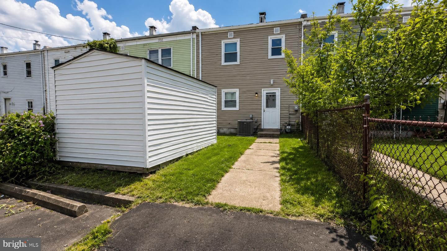 2420 Liberator St Property Photo 15