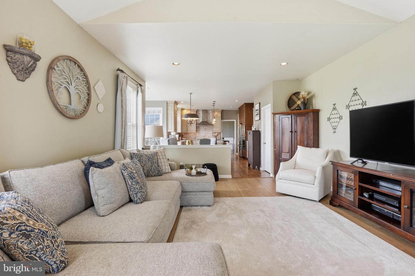 5266 Windtree Dr Property Photo 12