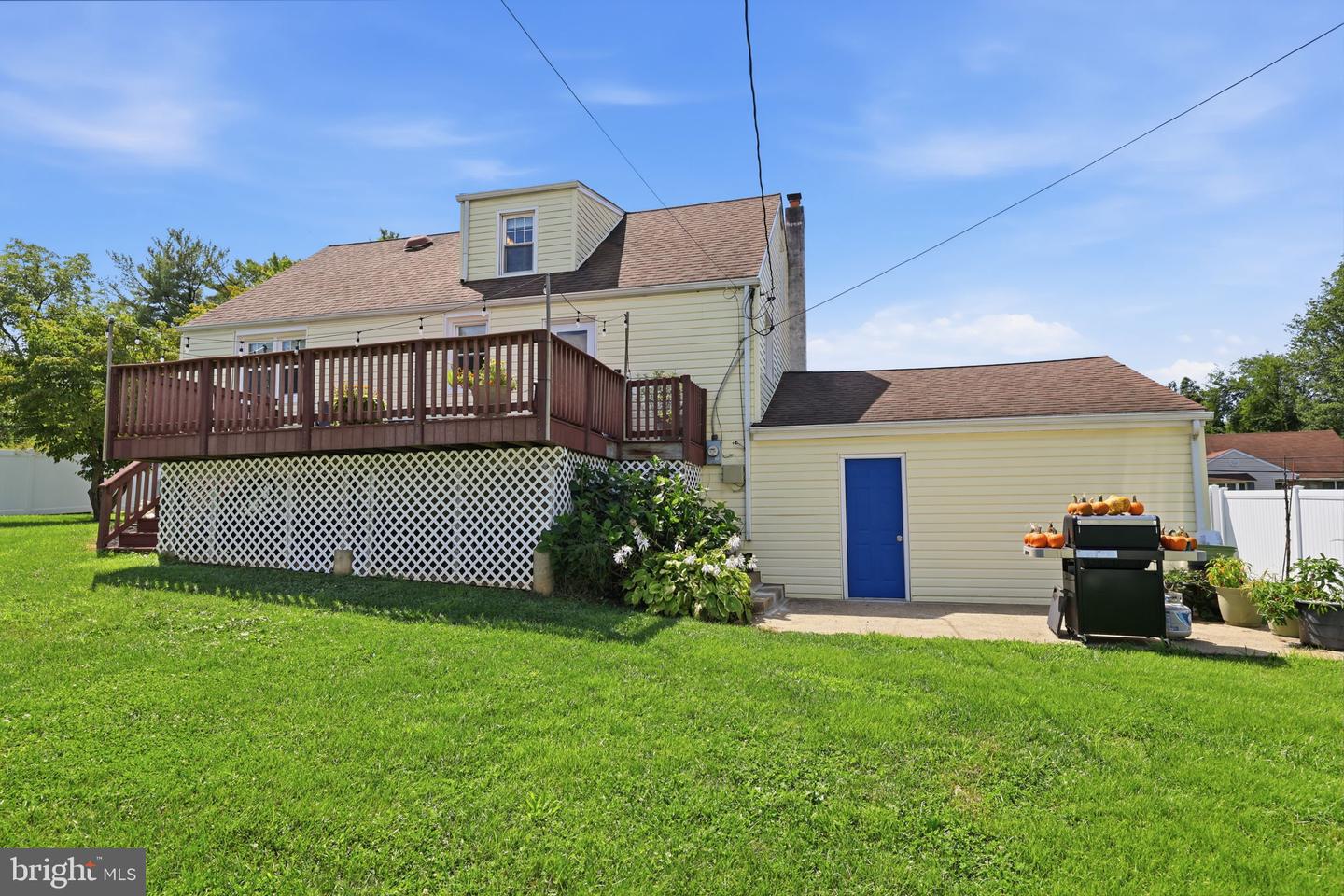 289 Rosewood Ave Property Photo 37