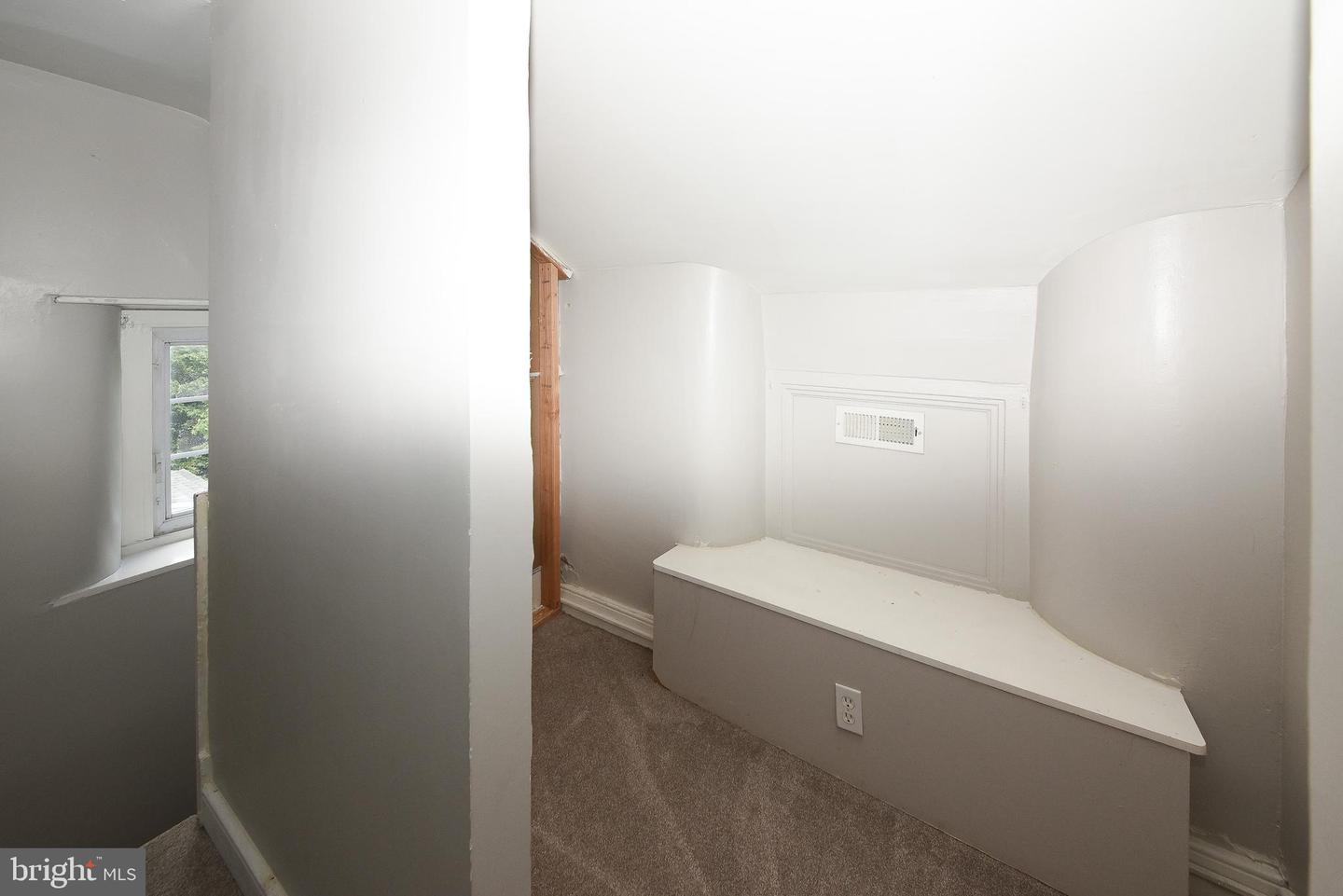 966 Paige Ct Property Photo 45