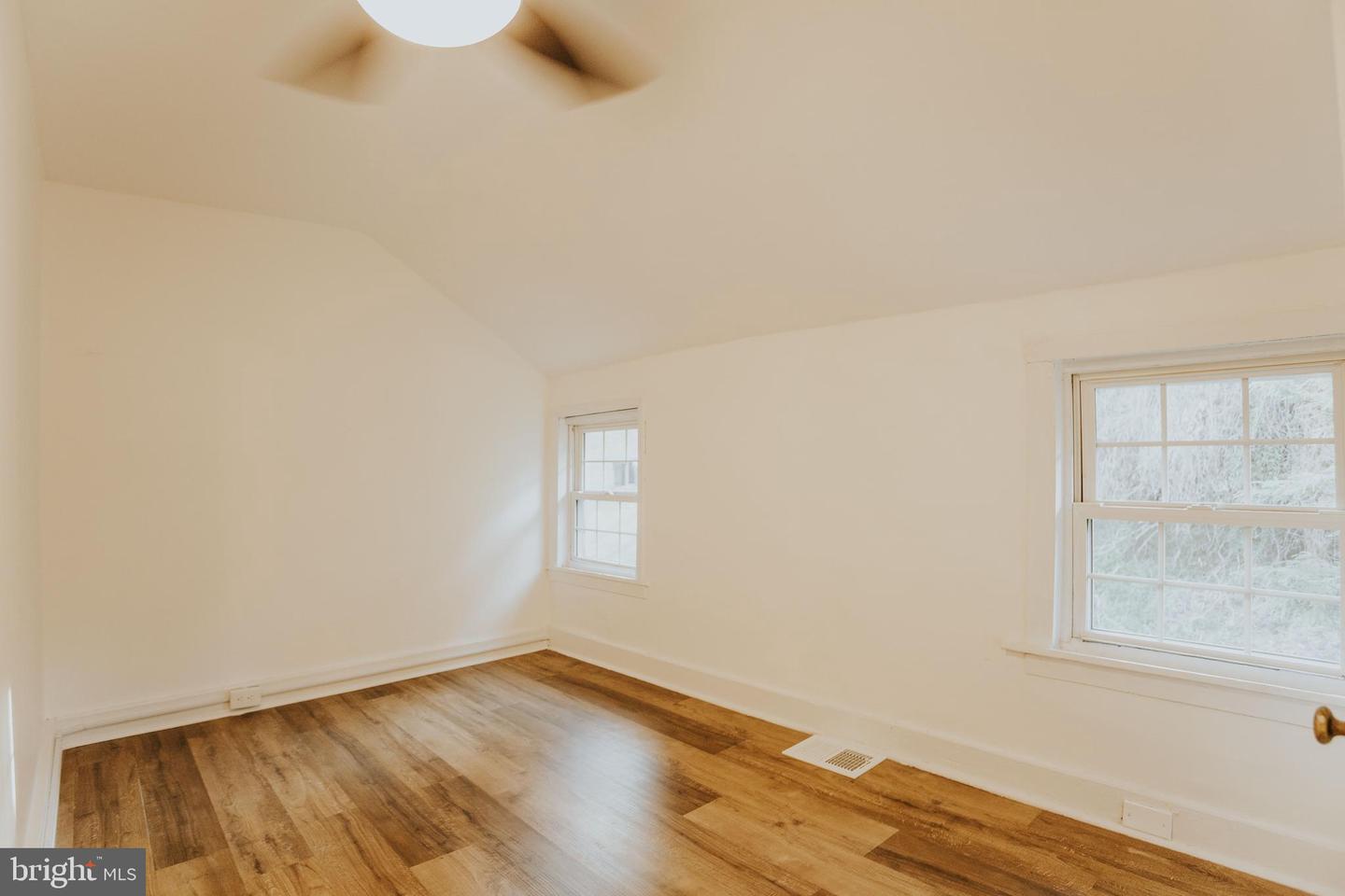 966 Paige Ct Property Photo 103
