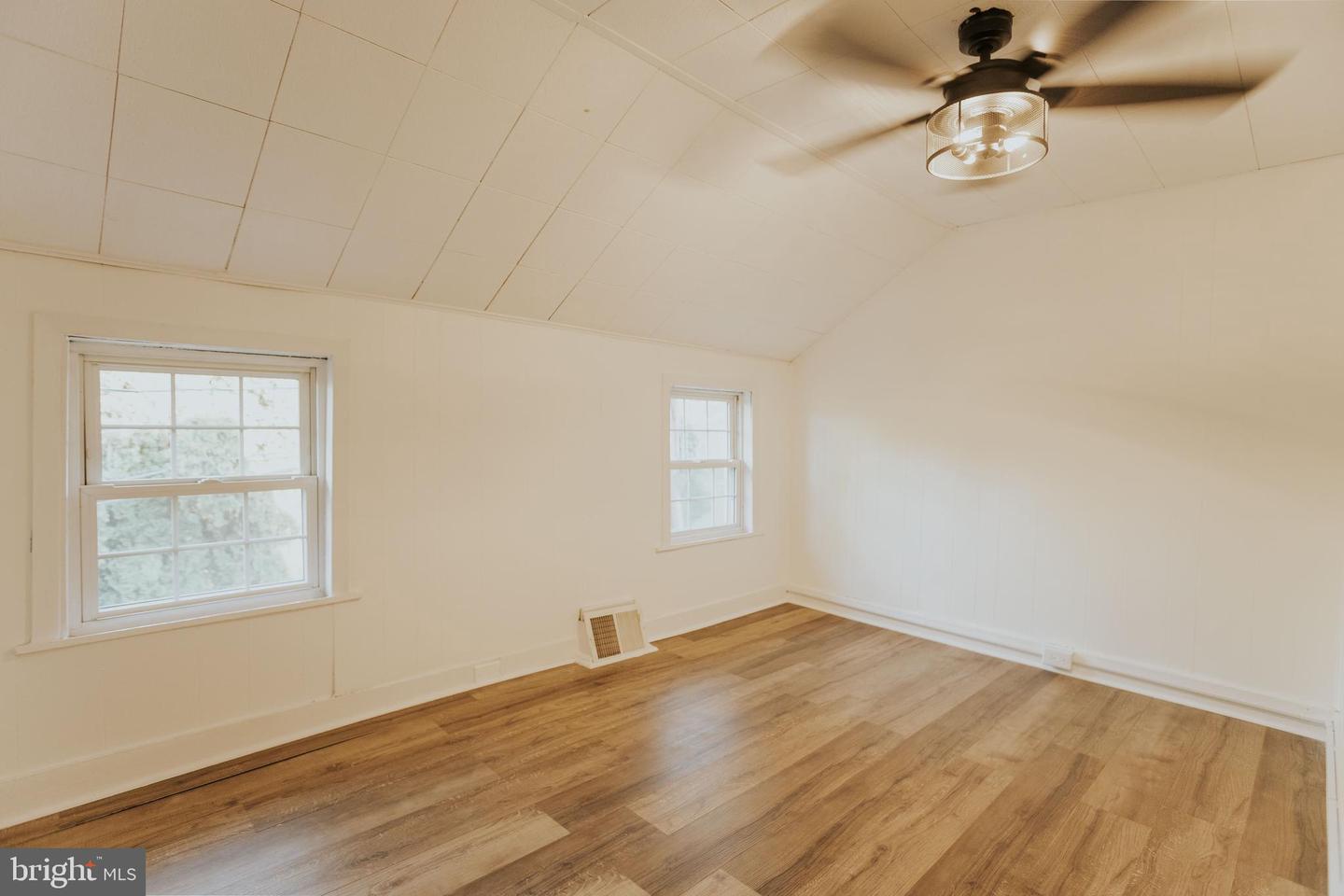966 Paige Ct Property Photo 105